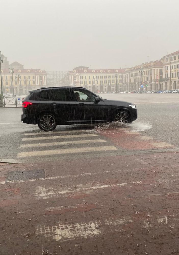 Rovesci e temporali fino a giovedì, poi si intravede una pausa