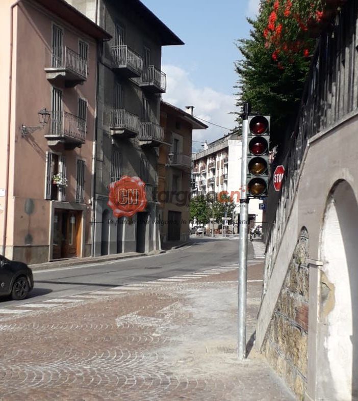 Non c'è pace per Demonte: arriva un ricorso al Tar contro il semaforo