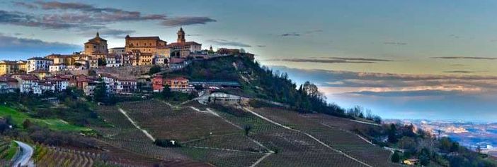 La Morra: distribuzione sacchetti RSU e calendario 2016