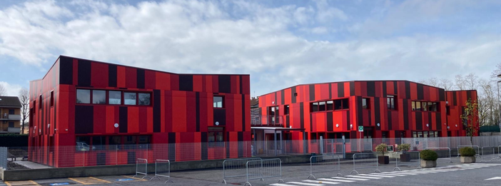 Cherasco inaugura la nuova scuola Primaria Cherasco inaugura la nuova scuola Primaria