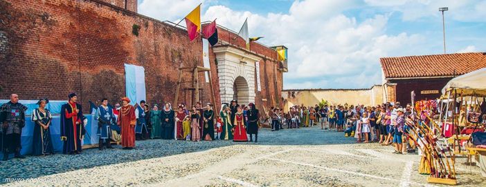 A spasso con l'autore. Quattro visite a Saluzzo con gli scrittori che hanno raccontato Saluzzo