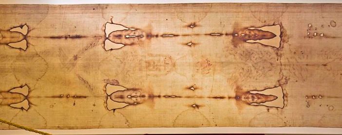 Verrà esposta una riproduzione fotografica della Sindone a grandezza naturale Verrà esposta una riproduzione fotografica della Sindone a grandezza naturale