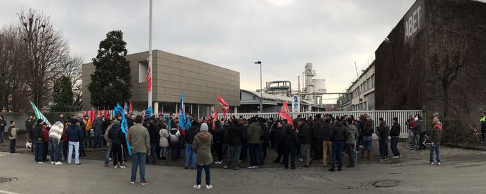 “Ci è stato impedito l'ingresso in azienda”, parla uno dei lavoratori Abet di Bra contrario allo sciopero indetto dai sindacati