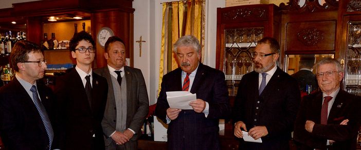 I tre nuovi soci del L.C. Carrù-Dogliani, coi padrini