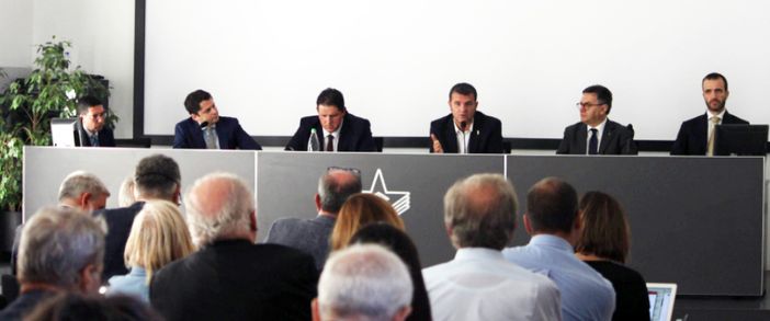 Un momento del dibattito