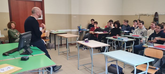 Saluzzo: al 'Bodoni' l'incontro con Massimo Cuomo