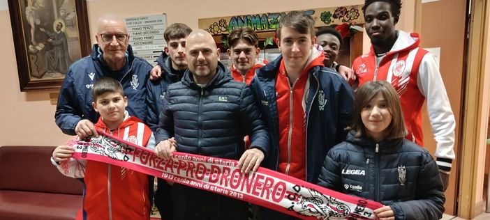 I giovani talenti della Pro Dronero in visita agli anziani della struttura De Lellis