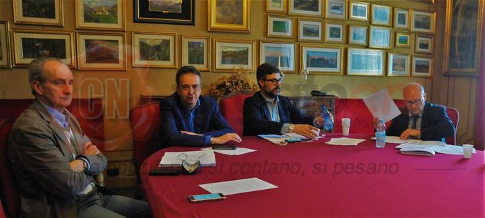 Il presidente del Consiglio comunale Battisti, Bruno Franco, Calderoni, Magni