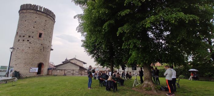 Riapre la torre di Envie con una visita guidata e una esposizione fotografica Riapre la torre di Envie con una visita guidata e una esposizione fotografica