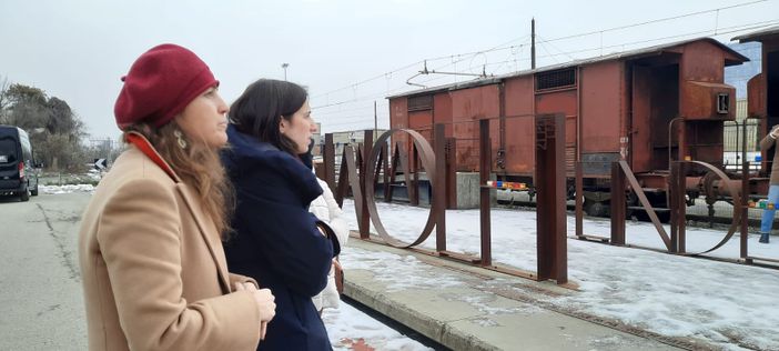 Tappa a Borgo per Elly Schlein, in visita al Memoriale della Deportazione e a Memo4345 [FOTO]