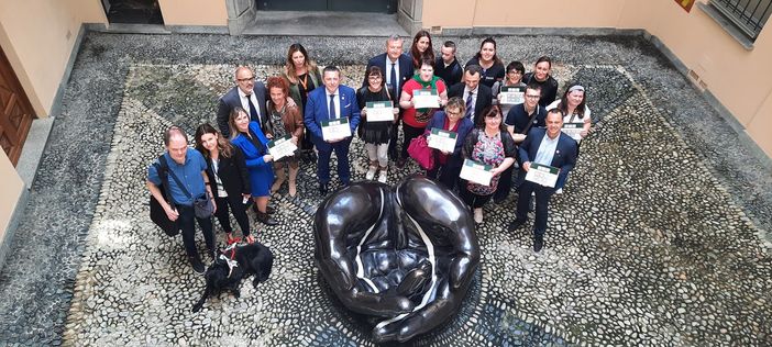 Il bar per tutti: 23 locali in Granda “parlano” alle persone con disabilità con i menù per immagini [VIDEO]