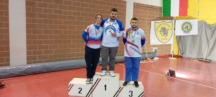 Tiro con l'arco, doppio argento per Gregorio Di Pasqua del Gruppo Arcieri Monregalesi Tiro con l'arco, doppio argento per Gregorio Di Pasqua del Gruppo Arcieri Monregalesi