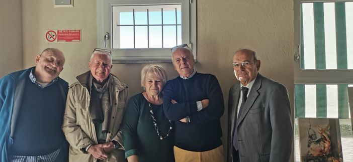 Anna Messa con i medici volontari di Tanzania nel Cuore