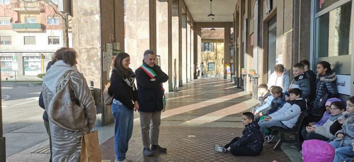 Giornata della Memoria, un elaborato della Primaria di Verzuolo dal titolo "Inciampare per non dimenticare" Giornata della Memoria, un elaborato della Primaria di Verzuolo dal titolo "Inciampare per non dimenticare"