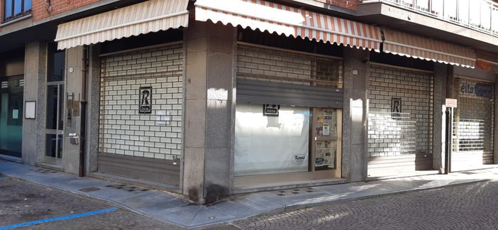 Racconigi, la minoranza:  "Il rischio di desertificazione commerciale incombe sul centro storico"