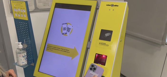 Da domani si entra in Posta solo con green pass: tra App e scanner, ecco come si accede