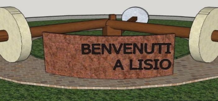 "Benvenuti a Lisio": presto nell'aiuola a inizio paese una scritta di benvenuto e un'installazione con tre ruote da macina