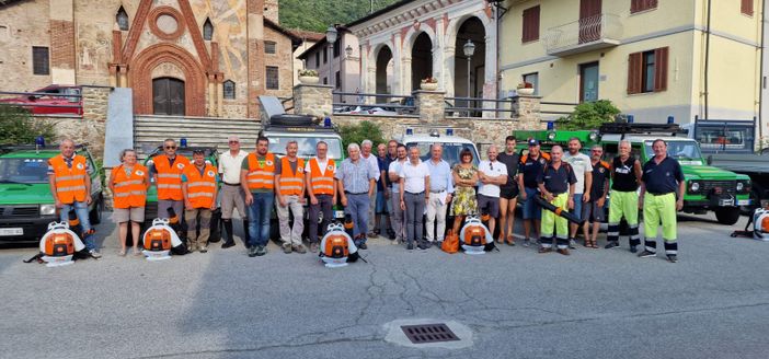 In Valle Varaita sei nuovi soffiatori anticendio ai gruppi AIB