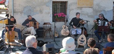 L’estorio  drolo” porta le sue storie e i personaggi delle sue canzoni all’Istituto Civico Mudicale di Dronero “Gianfranco Donadio”