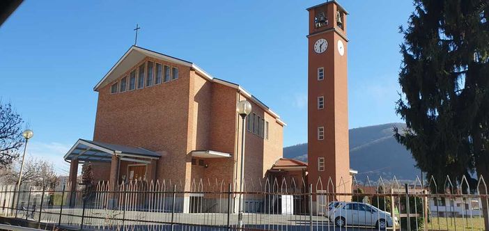 La chiesa di Sant'Antonio a Piasco nel cui oratorio parte il progetto di aggregazione giovanile "Fuori classe”