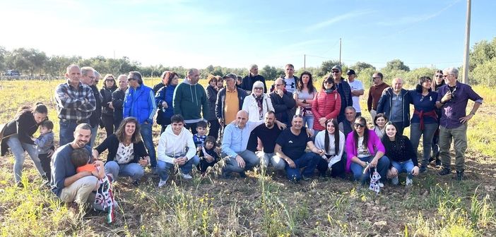 Inaugurato l'Uliveto dell’Amicizia", dedicato a Maria Muntoni e Antonio Erbì, genitori di Armando Inaugurato l'Uliveto dell’Amicizia", dedicato a Maria Muntoni e Antonio Erbì, genitori di Armando