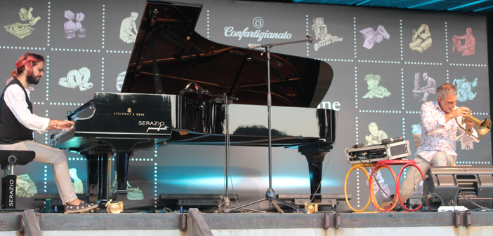 Le note di Paolo Fresu incantano Piozzo per "Esperienze artigiane sul palco" [VIDEO]