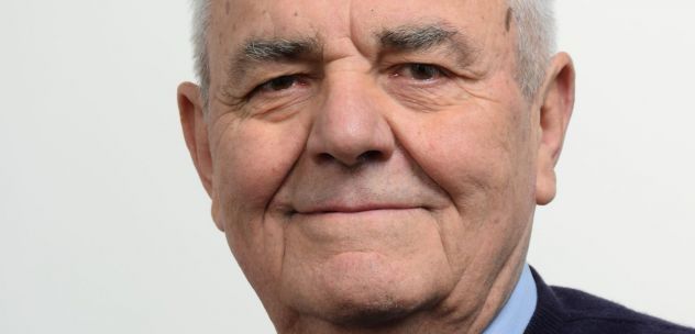 Lutto a Castelletto Stura: è morto l'ex sindaco Elio Lombardo Lutto a Castelletto Stura: è morto l'ex sindaco Elio Lombardo