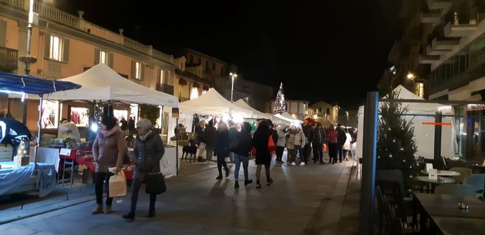 Saluzzo, i mercatini di giovedì 8 dicembre Saluzzo, i mercatini di giovedì 8 dicembre