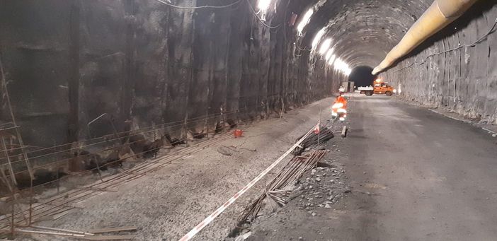 Tunnel del Tenda, Anas conferma lo slittamento: "Nel giugno 2024 il ripristino della circolazione tra Italia e Francia" Tunnel del Tenda, Anas conferma lo slittamento: "Nel giugno 2024 il ripristino della circolazione tra Italia e Francia"
