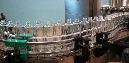 Lo stabilimento Acqua Eva di Paesana, in un'immagine del 2017