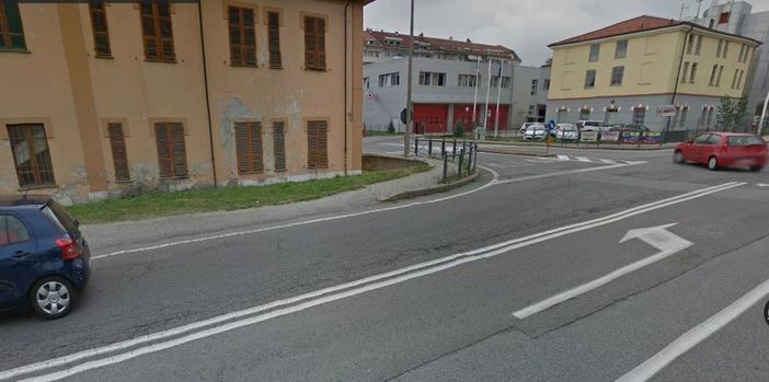 Il problema delle strisce pedonali a Cuneo, un cittadino: "La mia segnalazione da anni senza risposta..."