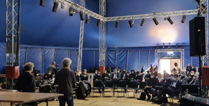 Proseguono gli incontri al Circus per "Dodomu Alba" dedicati all'integrazione dei profughi ucraini Proseguono gli incontri al Circus per "Dodomu Alba" dedicati all'integrazione dei profughi ucraini