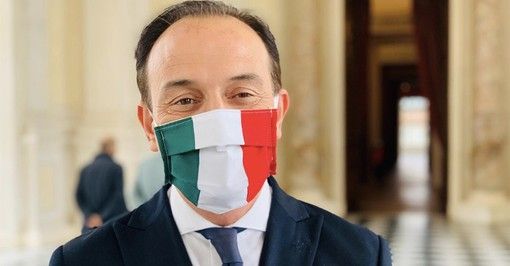 Covid, la promessa di Cirio alle aziende piemontesi: "Servono aiuti veri, porterò le vostre istanze al governo" Covid, la promessa di Cirio alle aziende piemontesi: "Servono aiuti veri, porterò le vostre istanze al governo"