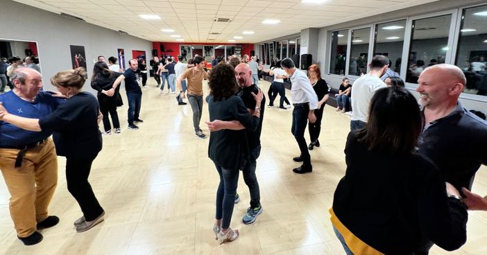 Un successo i 2 open day di salsa e bachata all'Imperial Dance