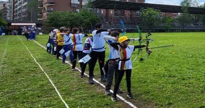 Tiro con l'arco: doppio titolo per l'Arclub Fossano, Lorenzo Bertero e Giulia Rivoira sono campioni regionali Tiro con l'arco: doppio titolo per l'Arclub Fossano, Lorenzo Bertero e Giulia Rivoira sono campioni regionali