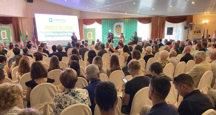 Al “Castello Rosso” di Costigliole Saluzzo l’assemblea dei soci di Confagricoltura Cuneo Al “Castello Rosso” di Costigliole Saluzzo l’assemblea dei soci di Confagricoltura Cuneo