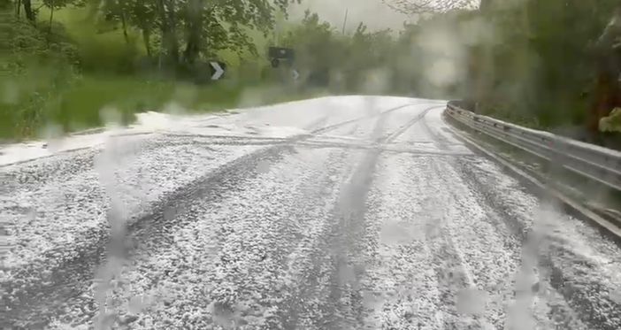 Intensa grandinata sul Colle di Nava [VIDEO]