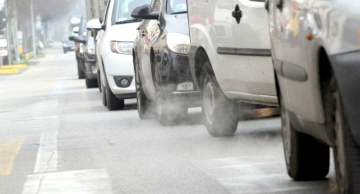 Diesel, clamoroso dietrofront? Riunione di Governo per scongiurare lo stop degli Euro 5 Diesel, clamoroso dietrofront? Riunione di Governo per scongiurare lo stop degli Euro 5