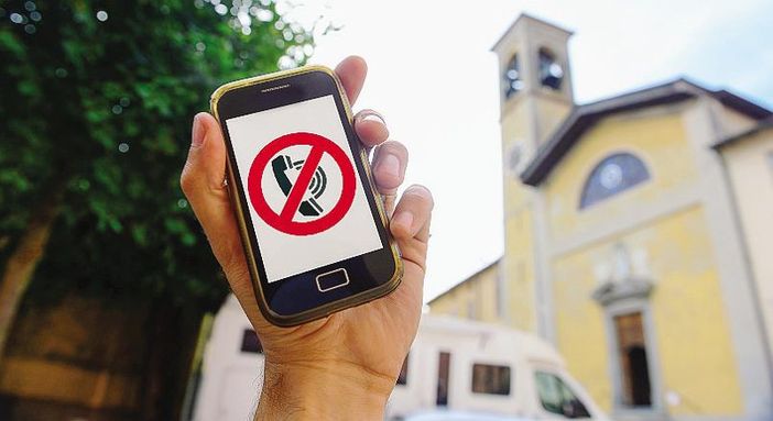 San Damiano Macra, borgata Paglieres sempre più isolata: cade dalla bicicletta e impiega mezz'ora a contattare i soccorsi