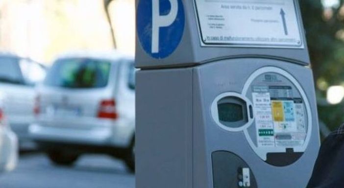Giostre in piazza Spreitenbach, il Comune di Bra sospende il pagamento dei parcheggi blu per tre fine settimana Giostre in piazza Spreitenbach, il Comune di Bra sospende il pagamento dei parcheggi blu per tre fine settimana