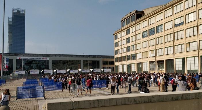 Lunghe file al Lingotto per i test di ammissione, la carica degli aspiranti medici: "Siamo qui anche sulla spinta del Covid" [FOTO]