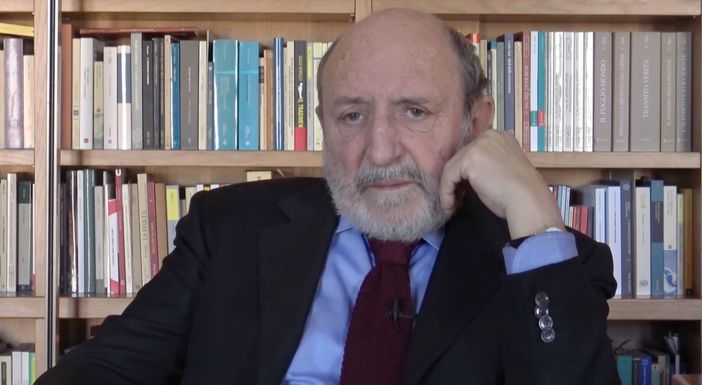 Il Filosofo Umberto Galimberti a Villa Tornaforte di Cuneo tratta il tema “Affrontare la metamorfosi. Il denaro”