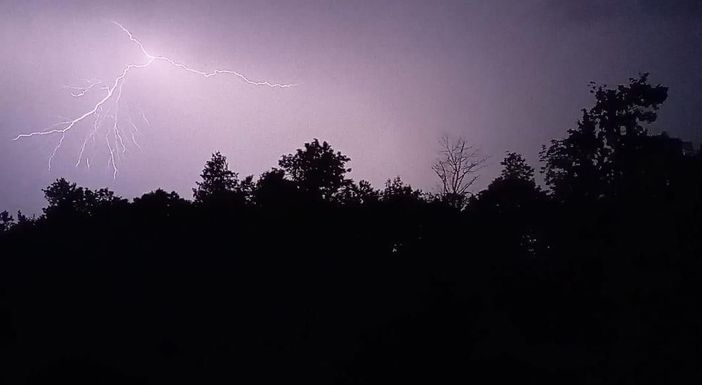 [Ph_V. Tealdi - Fulmini a Villanova Mondovì agosto 2022]