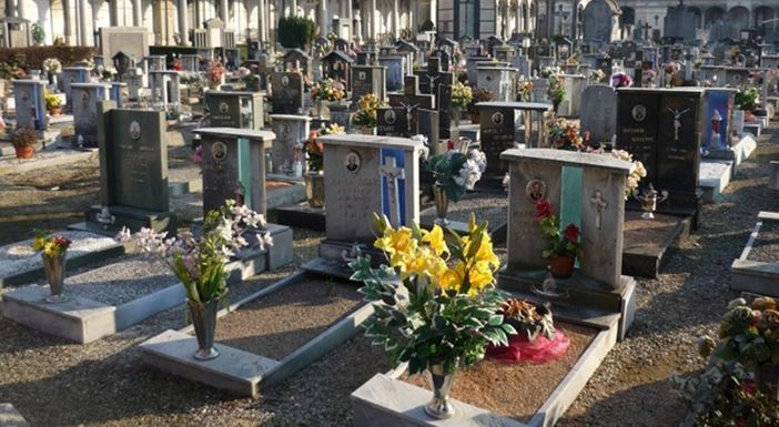 Borgo San Dalmazzo, Festa di Ognissanti: cimitero aperto, ma all'interno niente cerimonie religiose