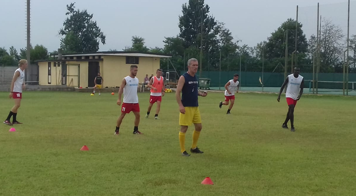 Eccellenza - Benarzole, senti Perlo: "Scendiamo in campo con un po' di pazzia per vincere divertendoci" Eccellenza - Benarzole, senti Perlo: "Scendiamo in campo con un po' di pazzia per vincere divertendoci"