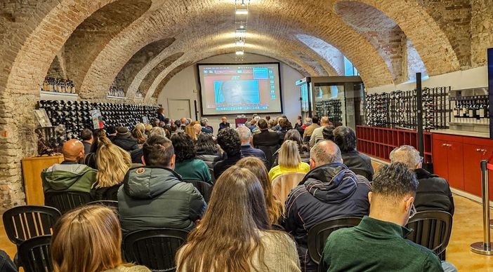 “L’annata 2021 del Barolo si preannuncia come la migliore di questo inizio millennio” “L’annata 2021 del Barolo si preannuncia come la migliore di questo inizio millennio”