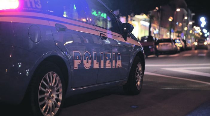 Violenta rissa in un bar a Camerana: locali vietati per quattro giovani, colpiti dal Daspo Willy