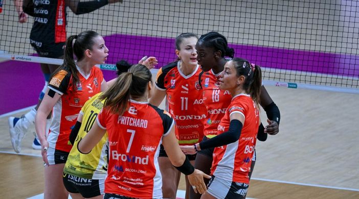 La Honda Cuneo Grada Volley in azione (foto di Danilo Ninotto)