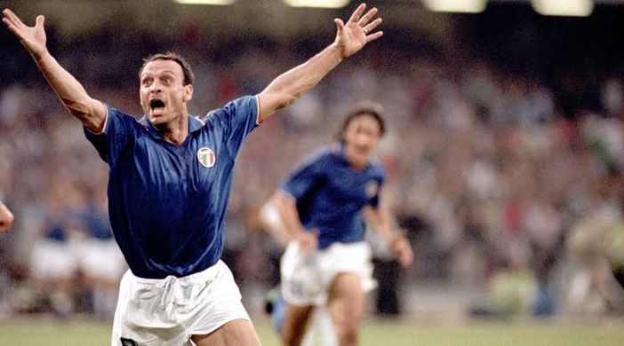 Il mondo del calcio in ansia per Totò Schillaci, l'eroe delle Notti Magiche Il mondo del calcio in ansia per Totò Schillaci, l'eroe delle Notti Magiche