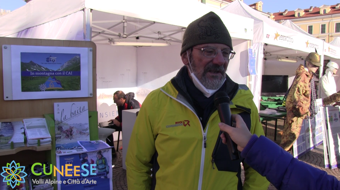 Il CAI di Cuneo al "Villaggio della Neve" in piazza Galimberti [VIDEO]